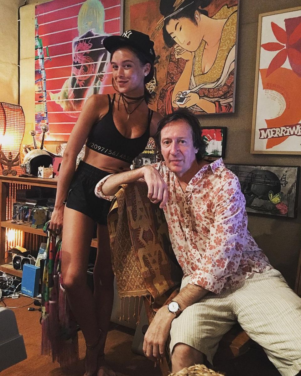 Мария Яремчук зажгла на Бали с местными музыкантами